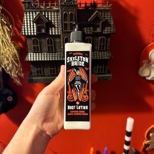 Skeleton Bride body lotion